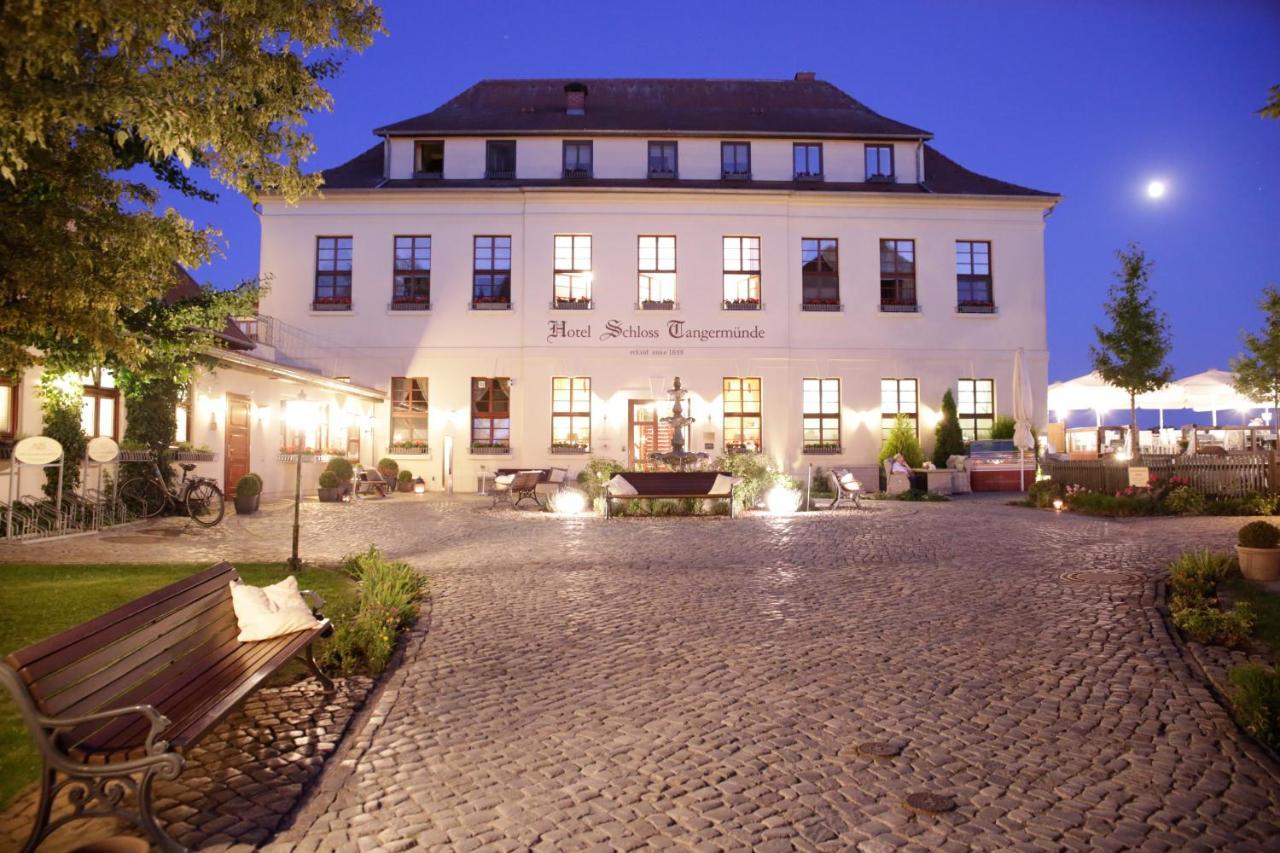 Ringhotel Schloss Тангермюнде Экстерьер фото