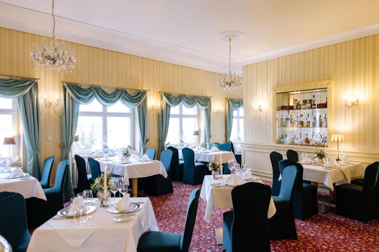 Ringhotel Schloss Тангермюнде Экстерьер фото