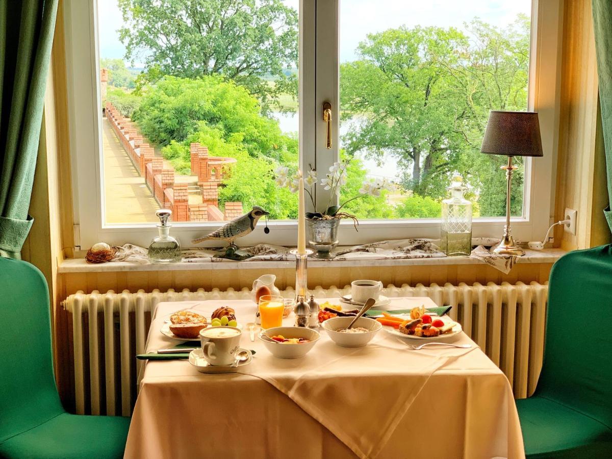 Ringhotel Schloss Тангермюнде Экстерьер фото