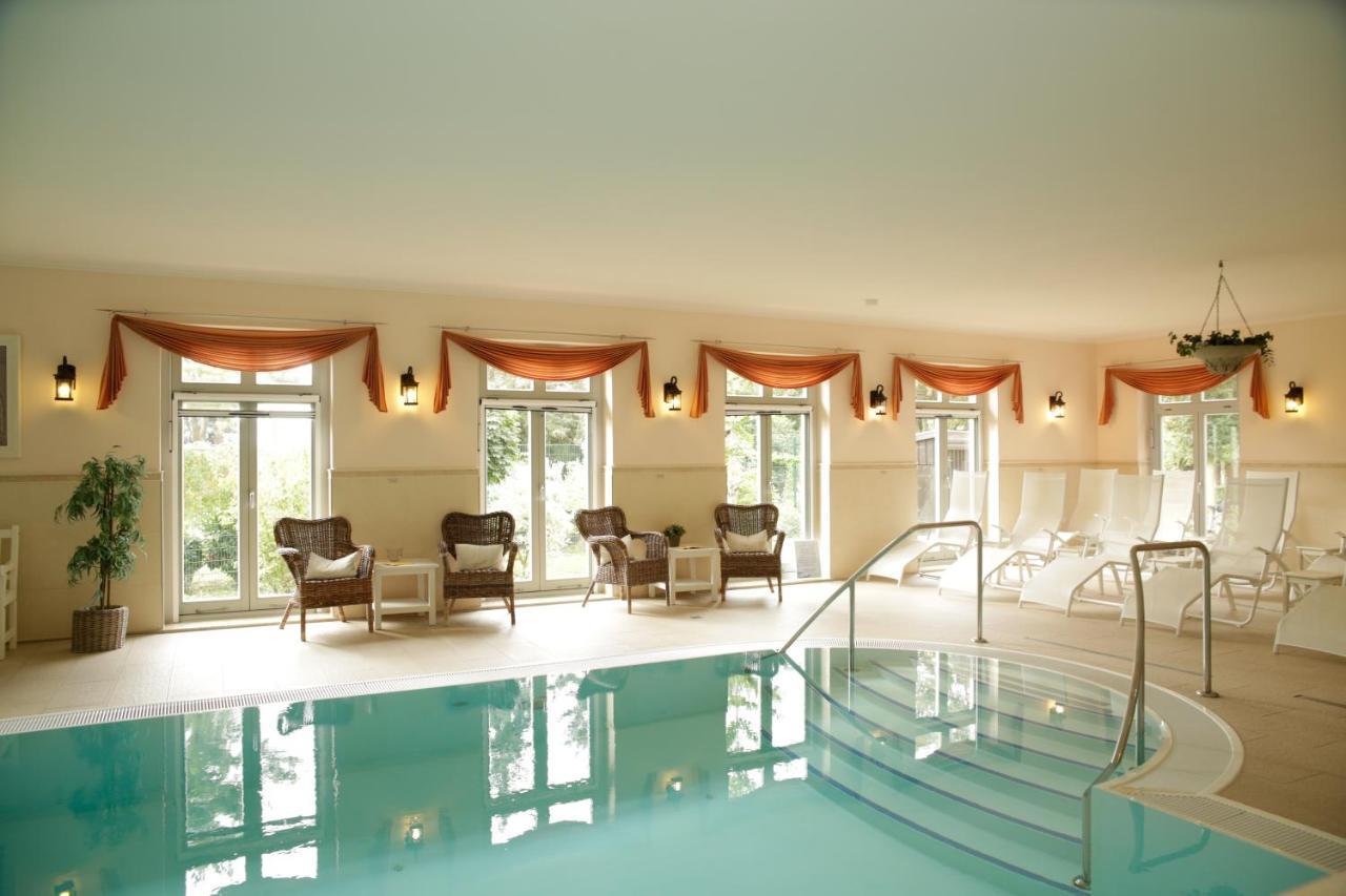 Ringhotel Schloss Тангермюнде Экстерьер фото
