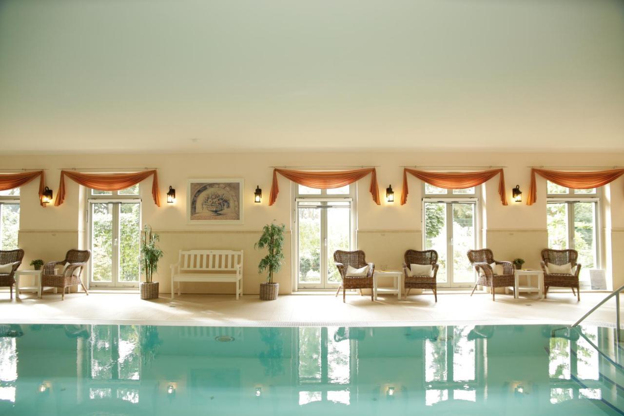 Ringhotel Schloss Тангермюнде Экстерьер фото